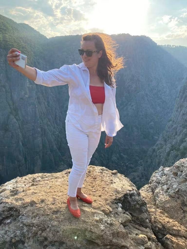 Элина , продавец онлайн экскурсий